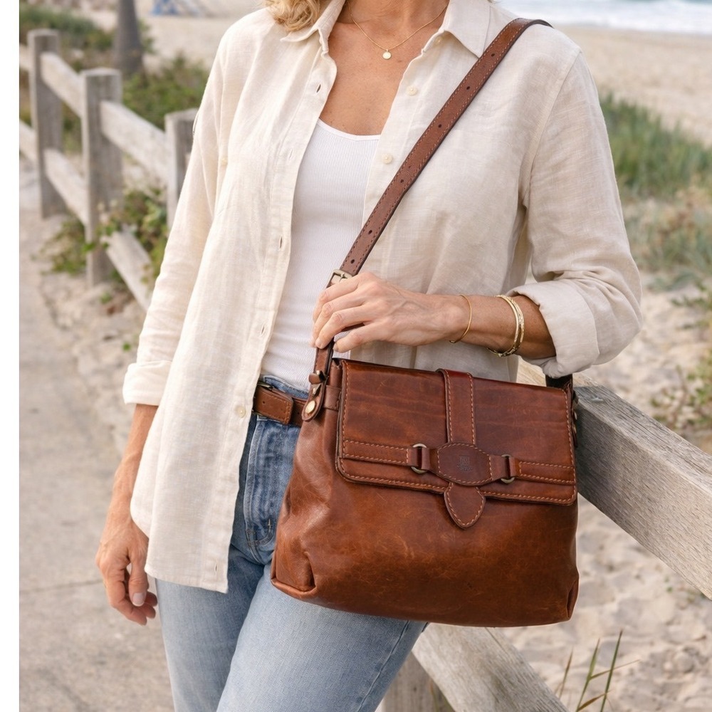 Pielle Leather Crossbody Bag Womens Cognac Brown Good Vintage‎ Made in Italy